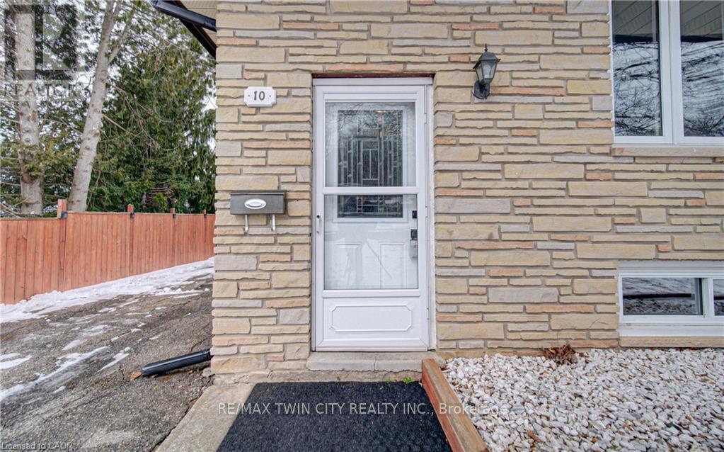 10 South Street, Cambridge, Ontario  N1R 2N5 - Photo 4 - X12893342