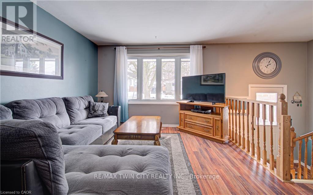 10 South Street, Cambridge, Ontario  N1R 2N5 - Photo 6 - X12893342