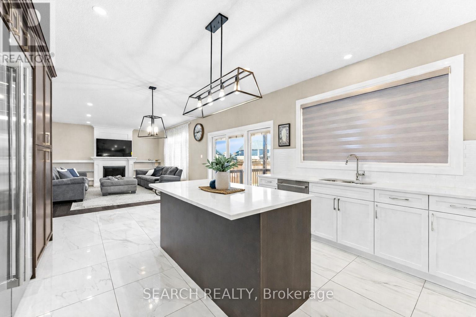 204 Boardwalk Way, Thames Centre, Ontario  N0L 1G3 - Photo 6 - X12893350