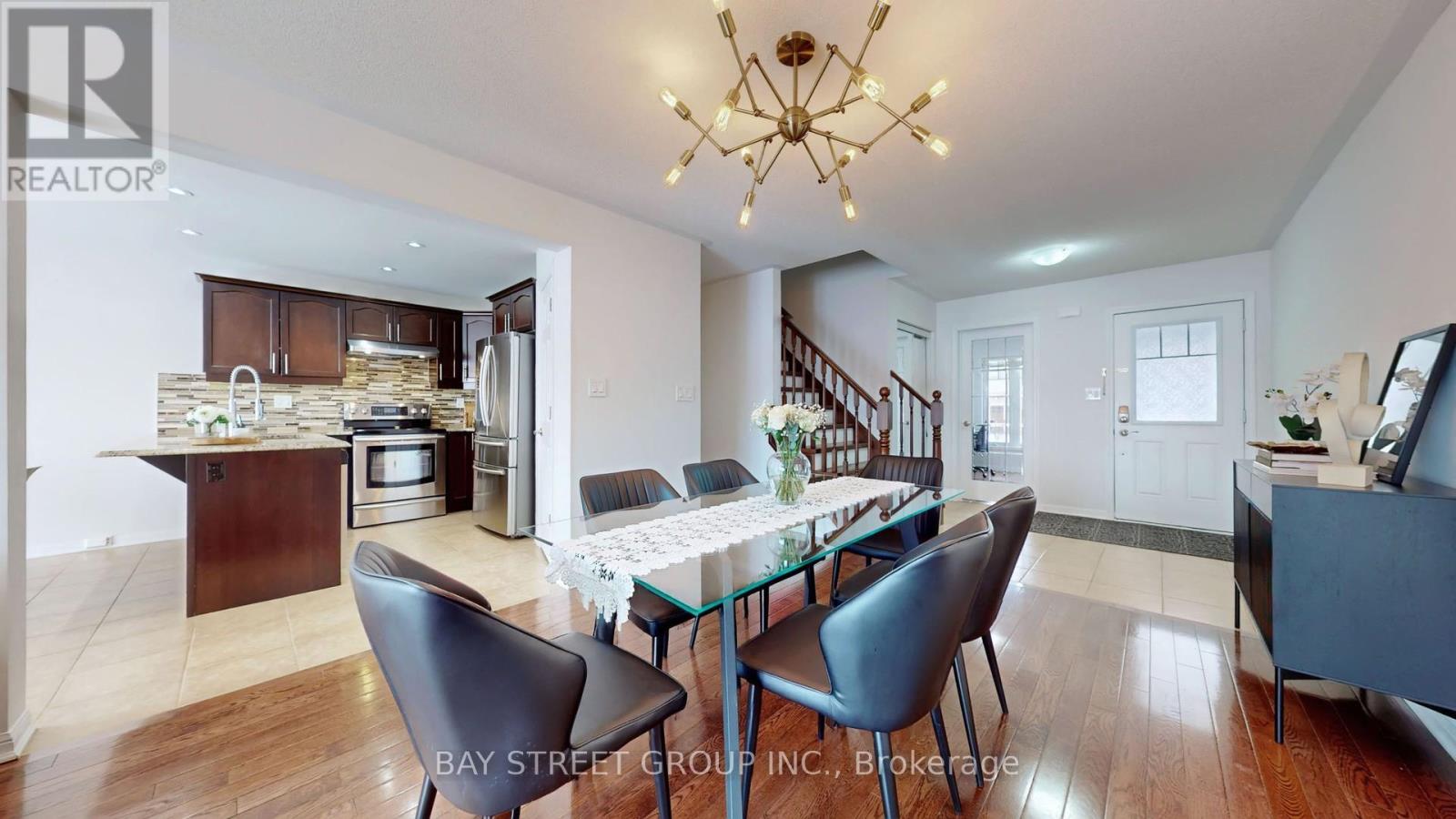 216 Emick Drive, Hamilton, Ontario  L9K 0E1 - Photo 2 - X12893364