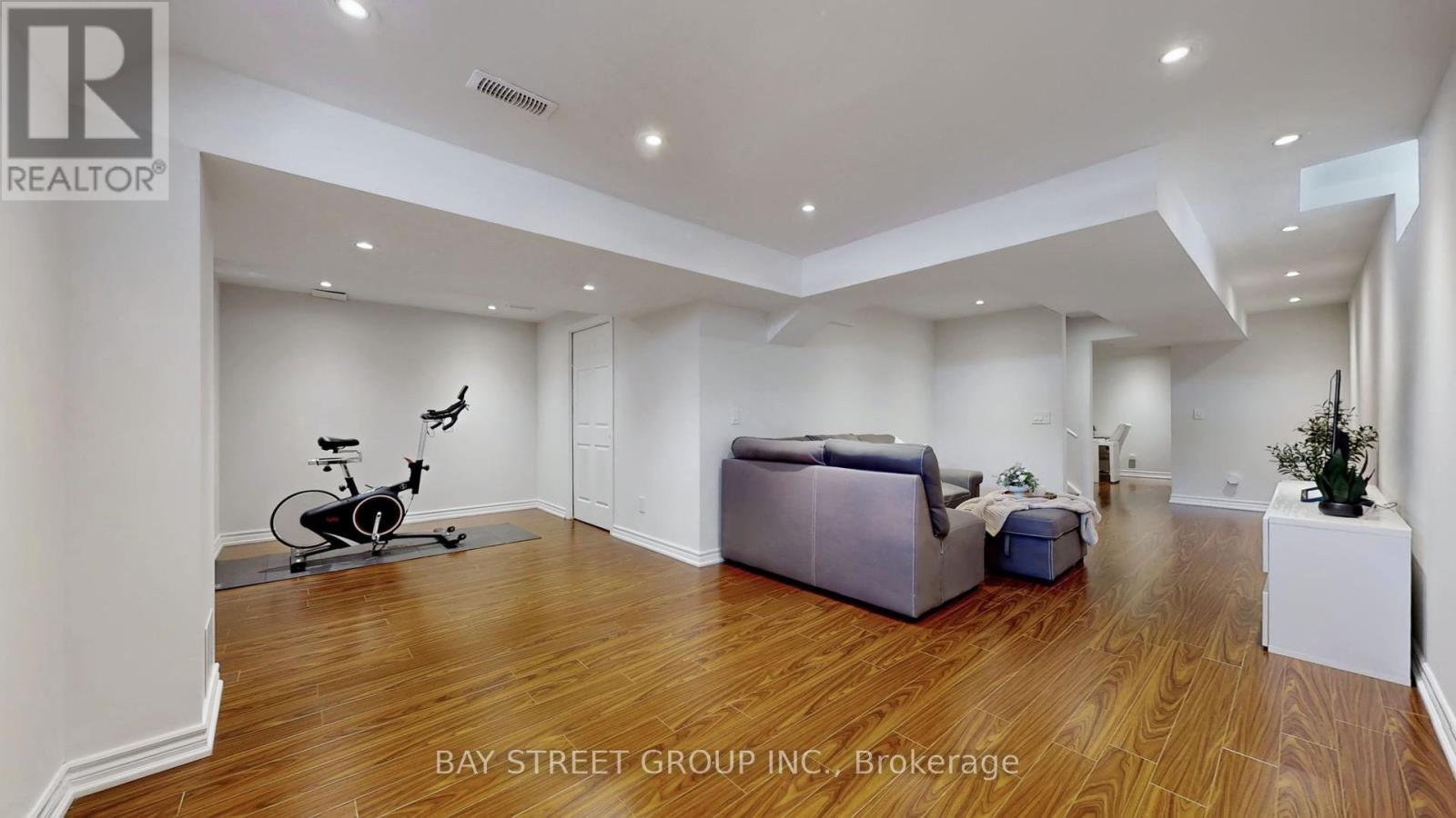 216 Emick Drive, Hamilton, Ontario  L9K 0E1 - Photo 32 - X12893364