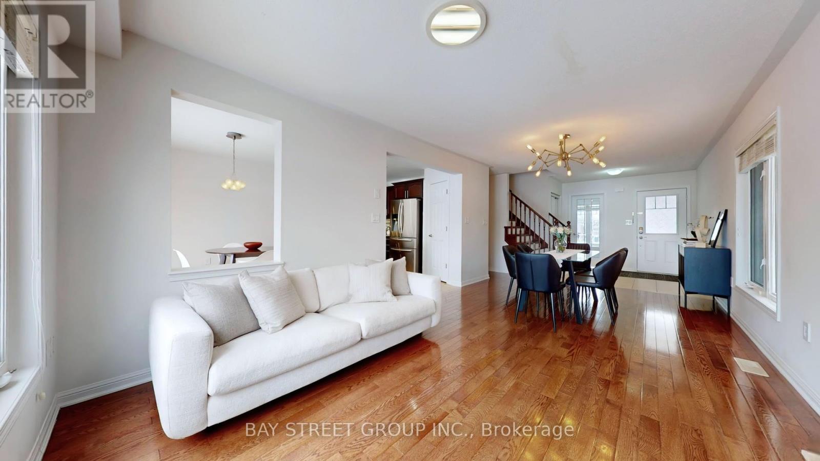 216 Emick Drive, Hamilton, Ontario  L9K 0E1 - Photo 6 - X12893364