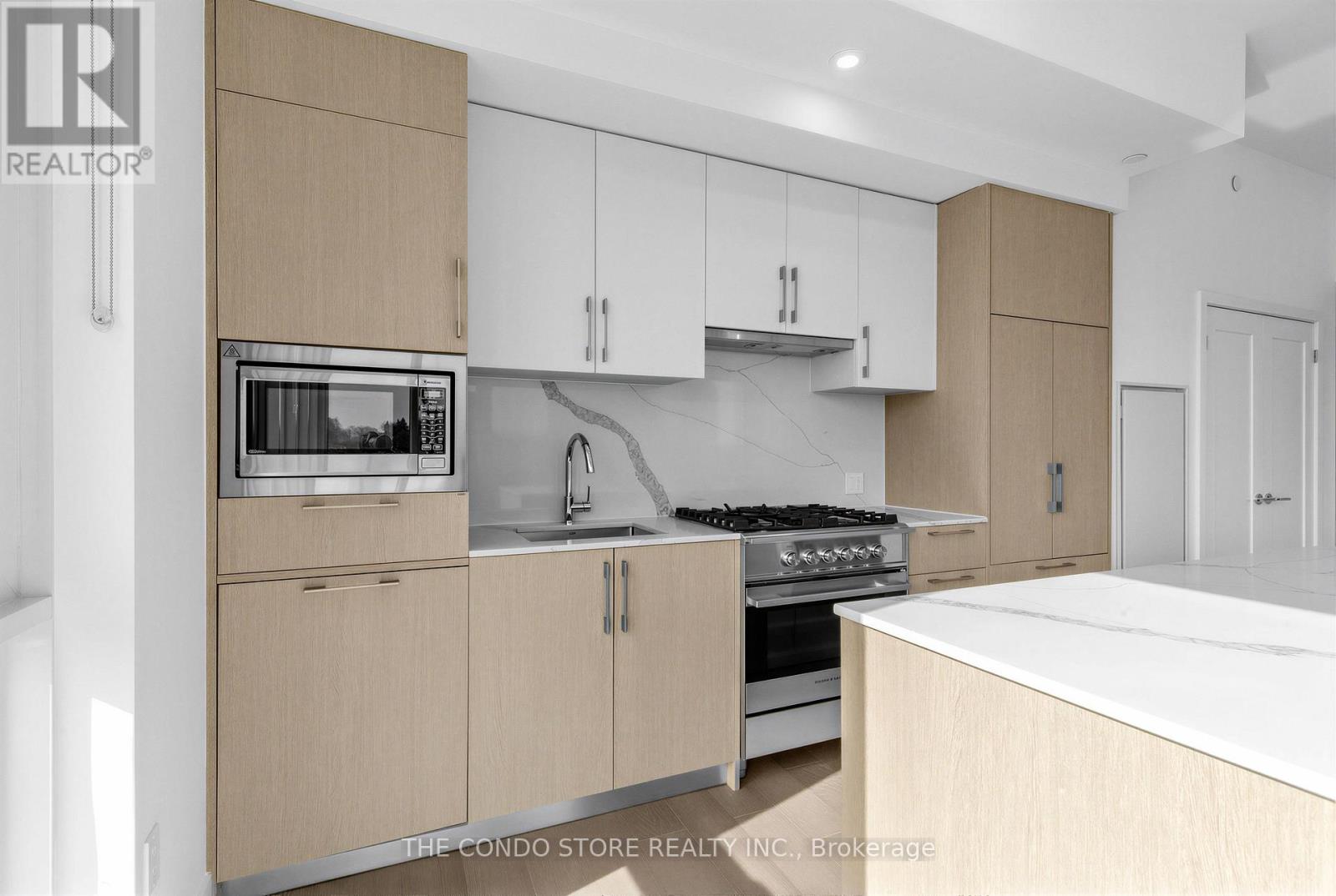 502 - 8 Manor Road W, Toronto, Ontario  M4S 0E6 - Photo 6 - C12745920