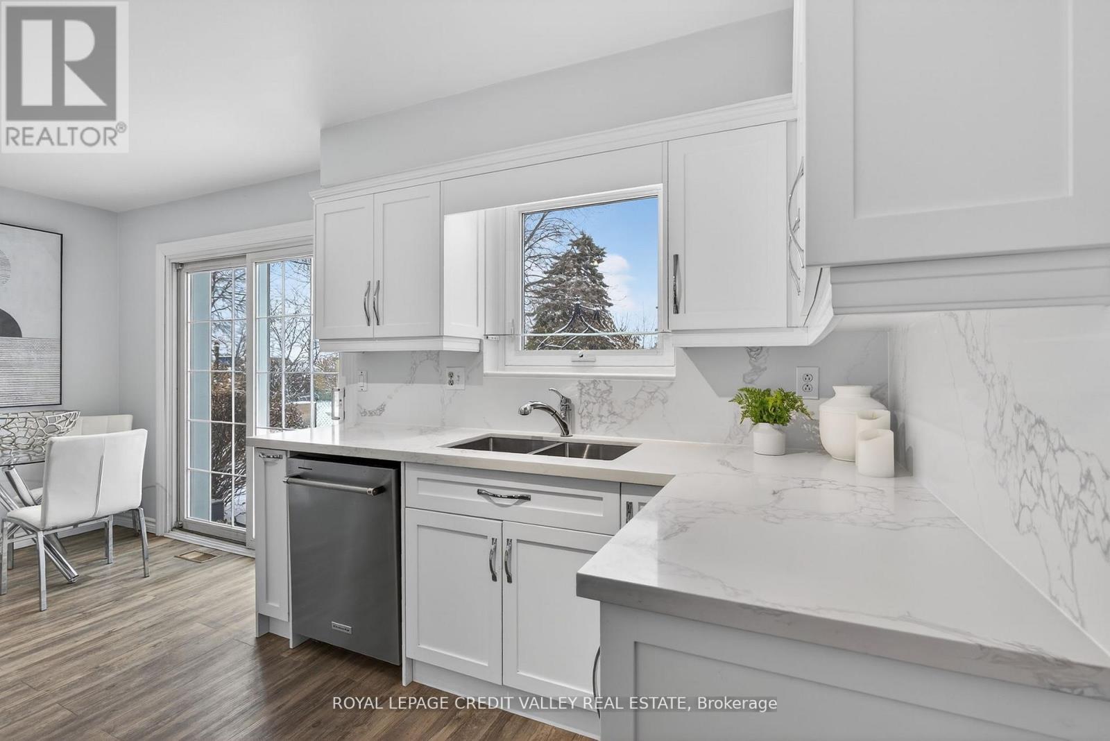 43 Benton Street, Brampton, Ontario  L6W 3B8 - Photo 15 - W12890364