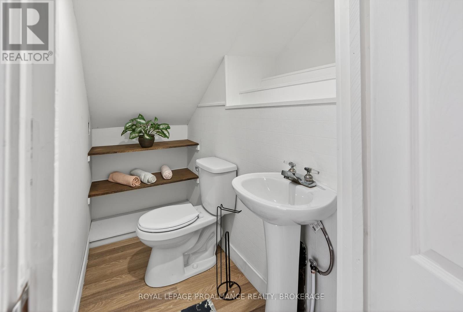 5668 Battersea Road, Frontenac (Frontenac South), Ontario  K0H 1H0 - Photo 21 - X12893428