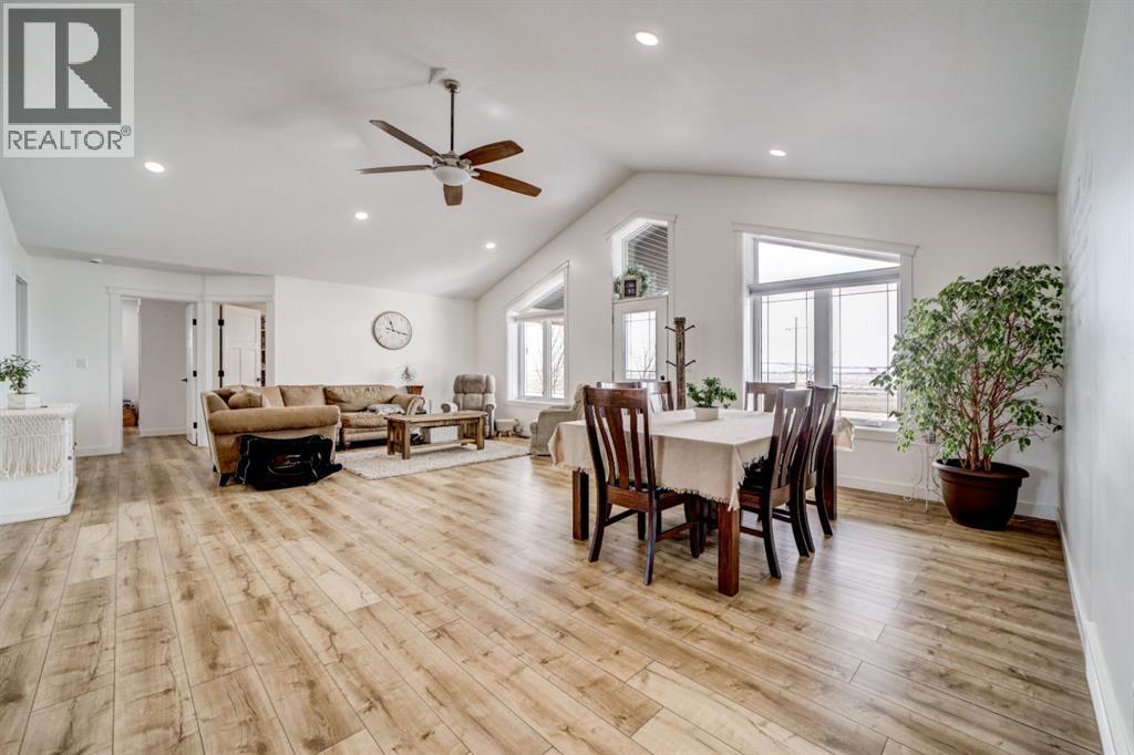 92008 Range Road 195, Rural Lethbridge County, Alberta  T1M 1M9 - Photo 6 - A2277079