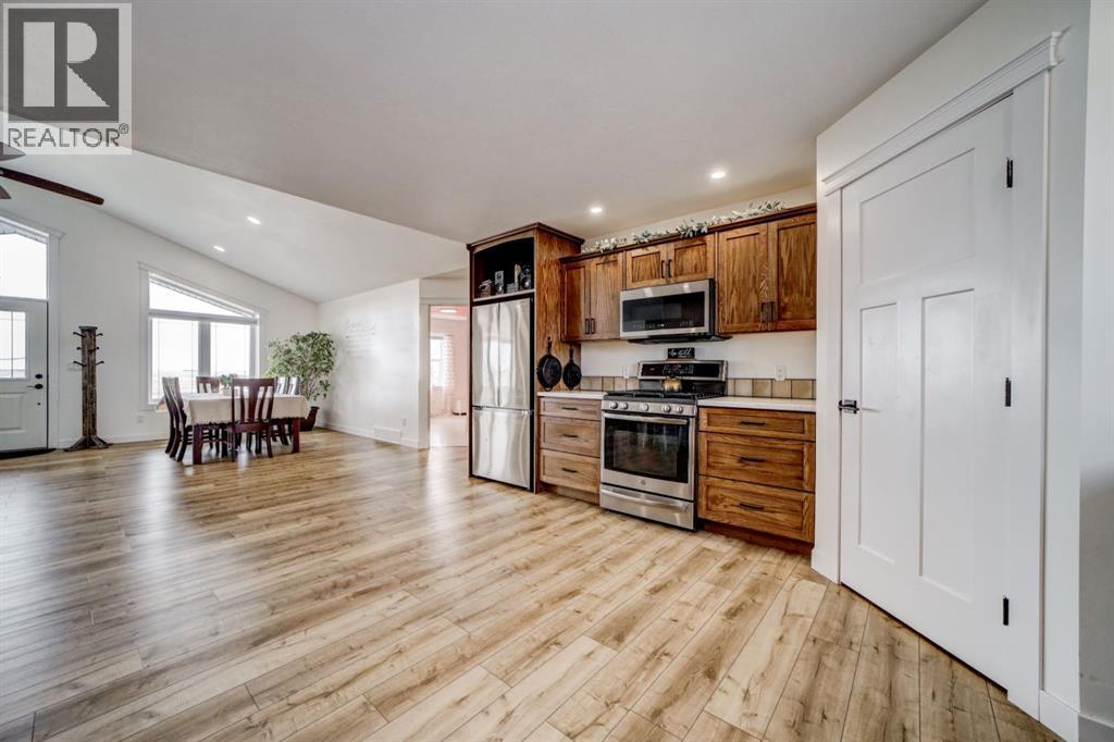 92008 Range Road 195, Rural Lethbridge County, Alberta  T1M 1M9 - Photo 14 - A2277079