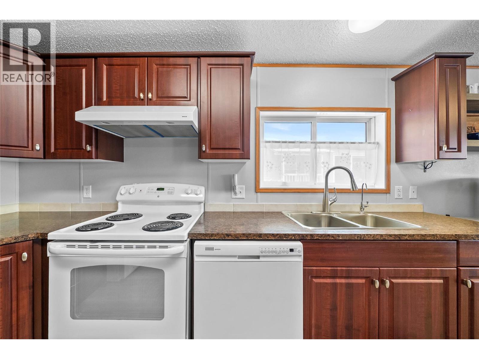 1885 Tappen Notch Hill Road Road Unit# 72, Tappen, British Columbia  V0E 2X0 - Photo 10 - 10376088