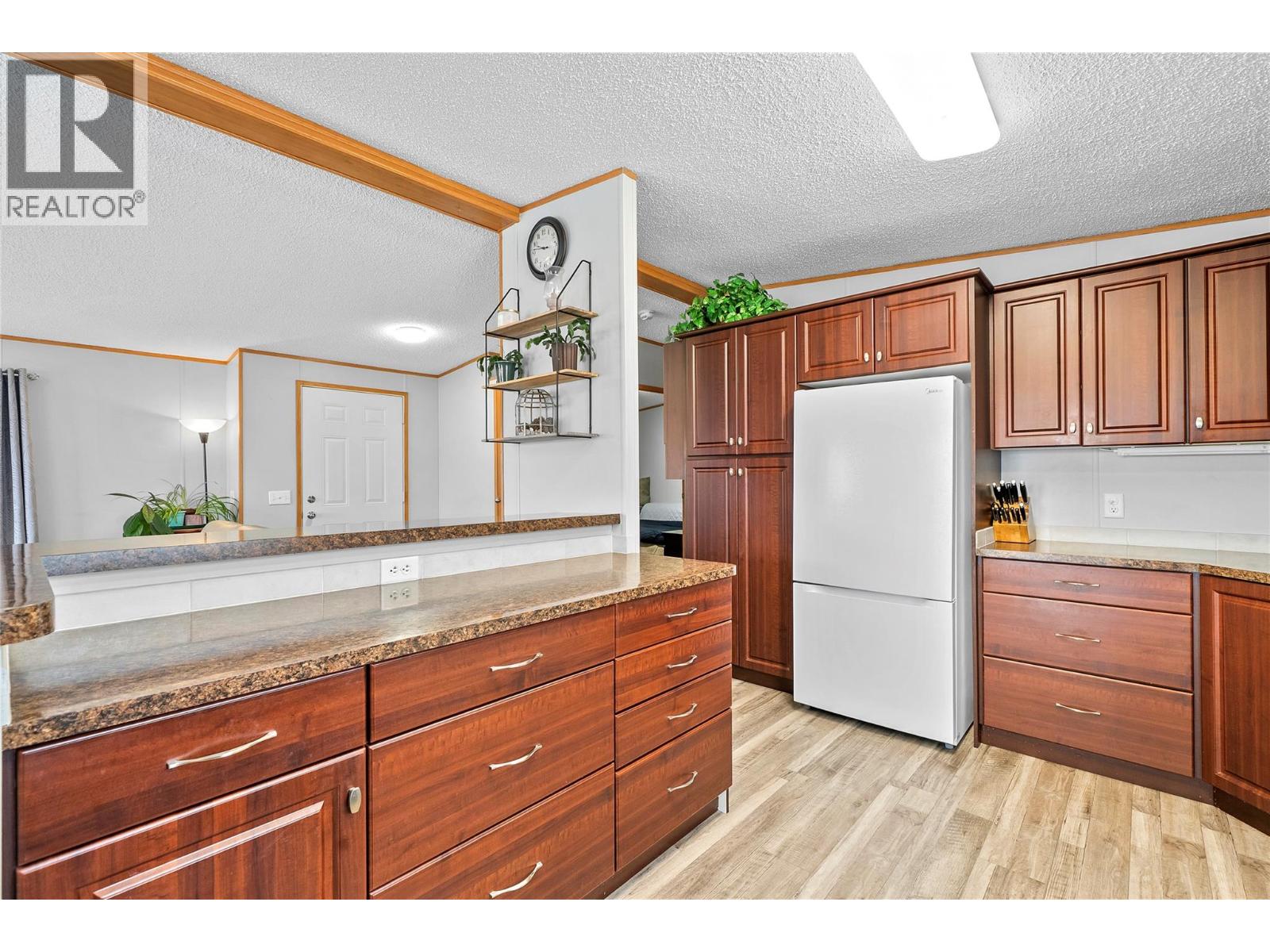 1885 Tappen Notch Hill Road Road Unit# 72, Tappen, British Columbia  V0E 2X0 - Photo 9 - 10376088