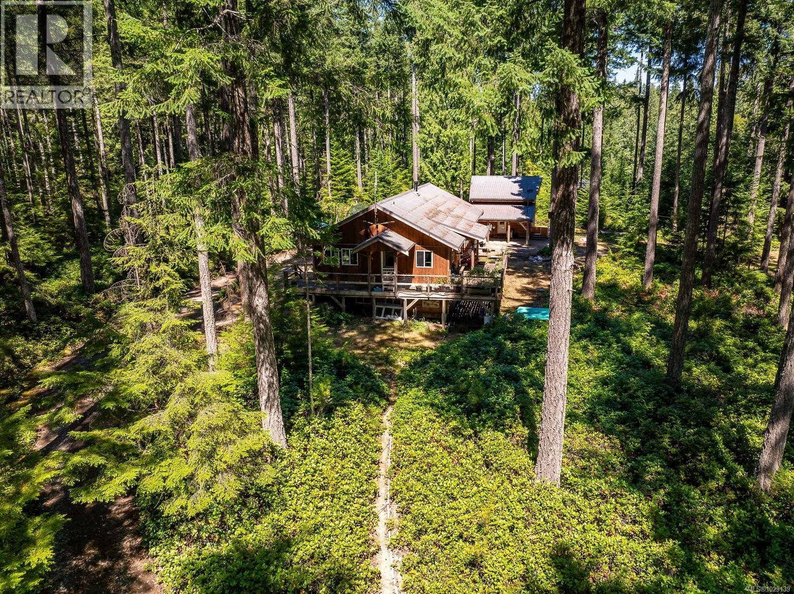 924 Siskin Lane, Cortes Island, British Columbia