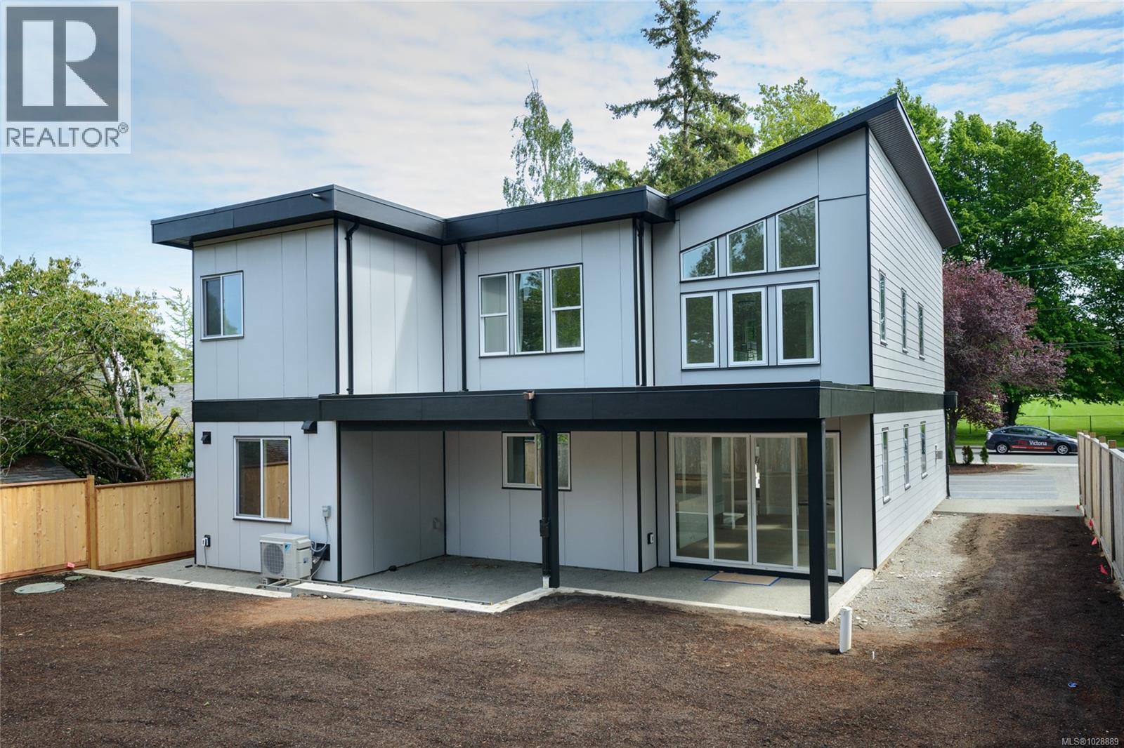 1246 Reynolds Rd, Saanich, British Columbia  V8P 2K7 - Photo 50 - 1028889