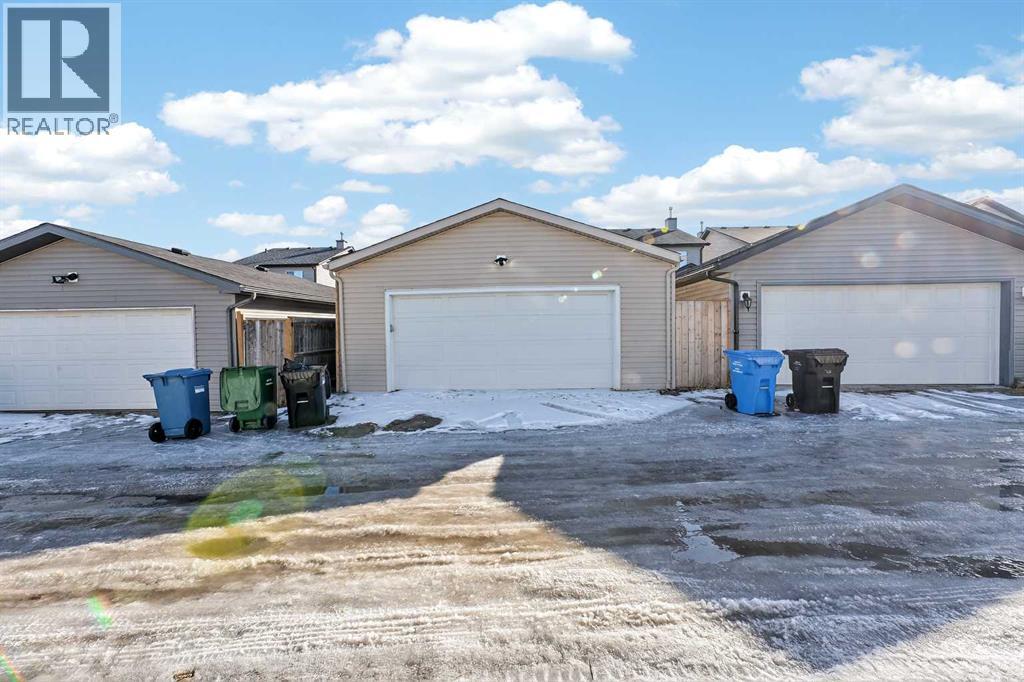 246 Saddlebrook Way Ne, Calgary, Alberta  T3J 0B4 - Photo 6 - A2291830