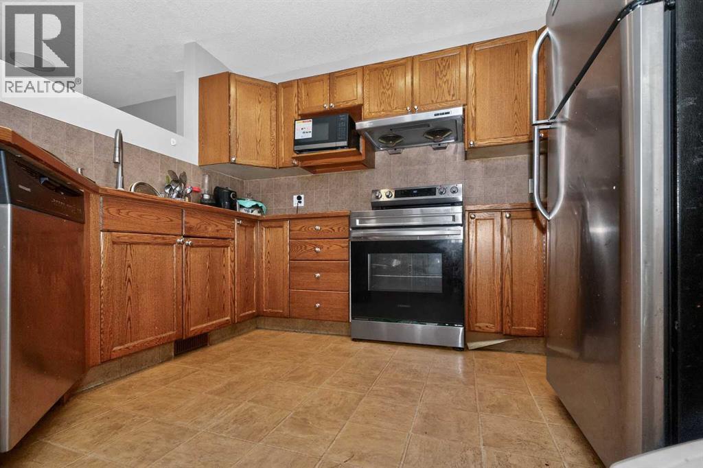 246 Saddlebrook Way Ne, Calgary, Alberta  T3J 0B4 - Photo 18 - A2291830