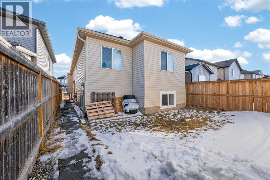 246 Saddlebrook Way Ne, Calgary, Alberta  T3J 0B4 - Photo 5 - A2291830