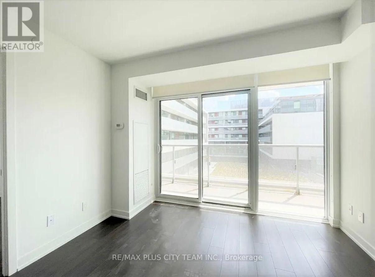 502 - 120 Varna Drive, Toronto (Englemount-Lawrence), Ontario  M6A 0B3 - Photo 4 - C12880662