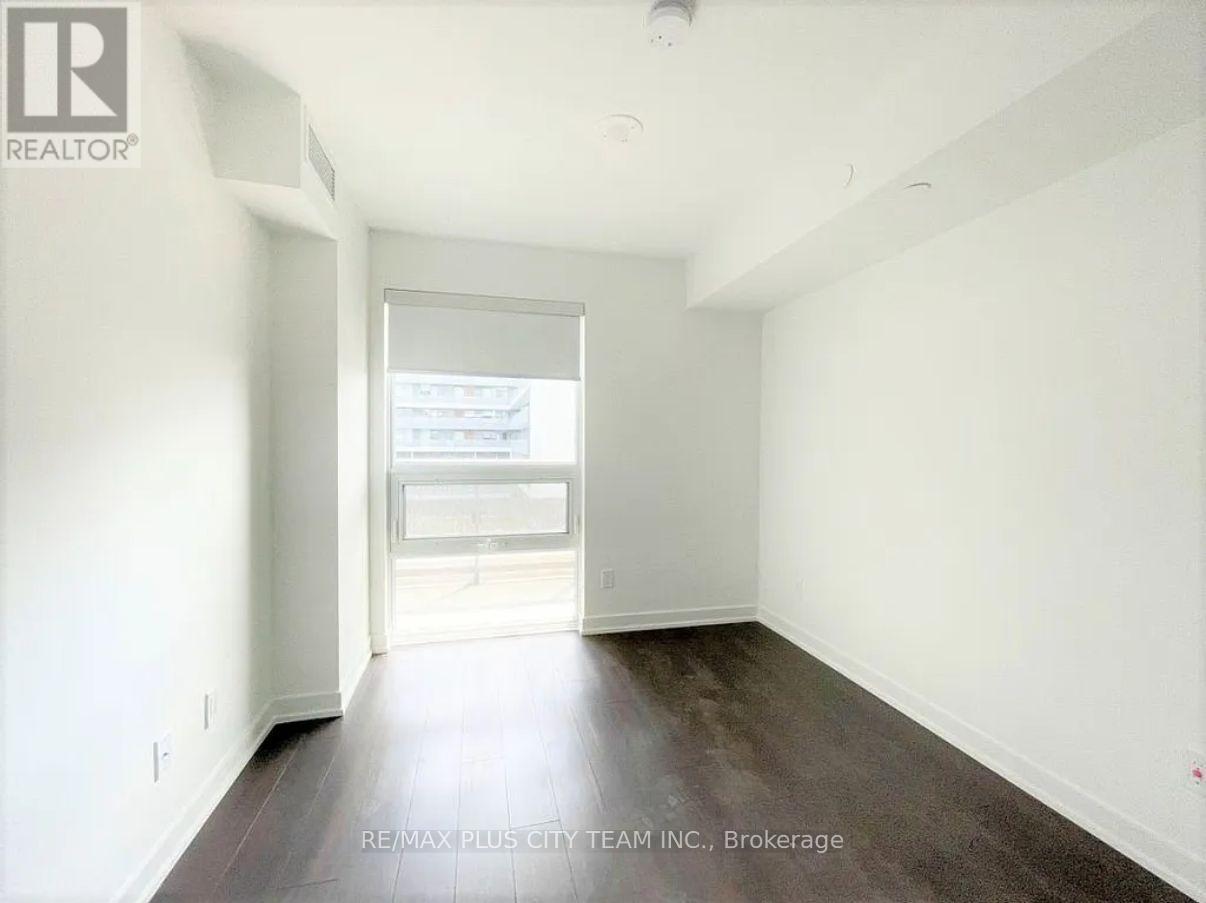 502 - 120 Varna Drive, Toronto (Englemount-Lawrence), Ontario  M6A 0B3 - Photo 6 - C12880662