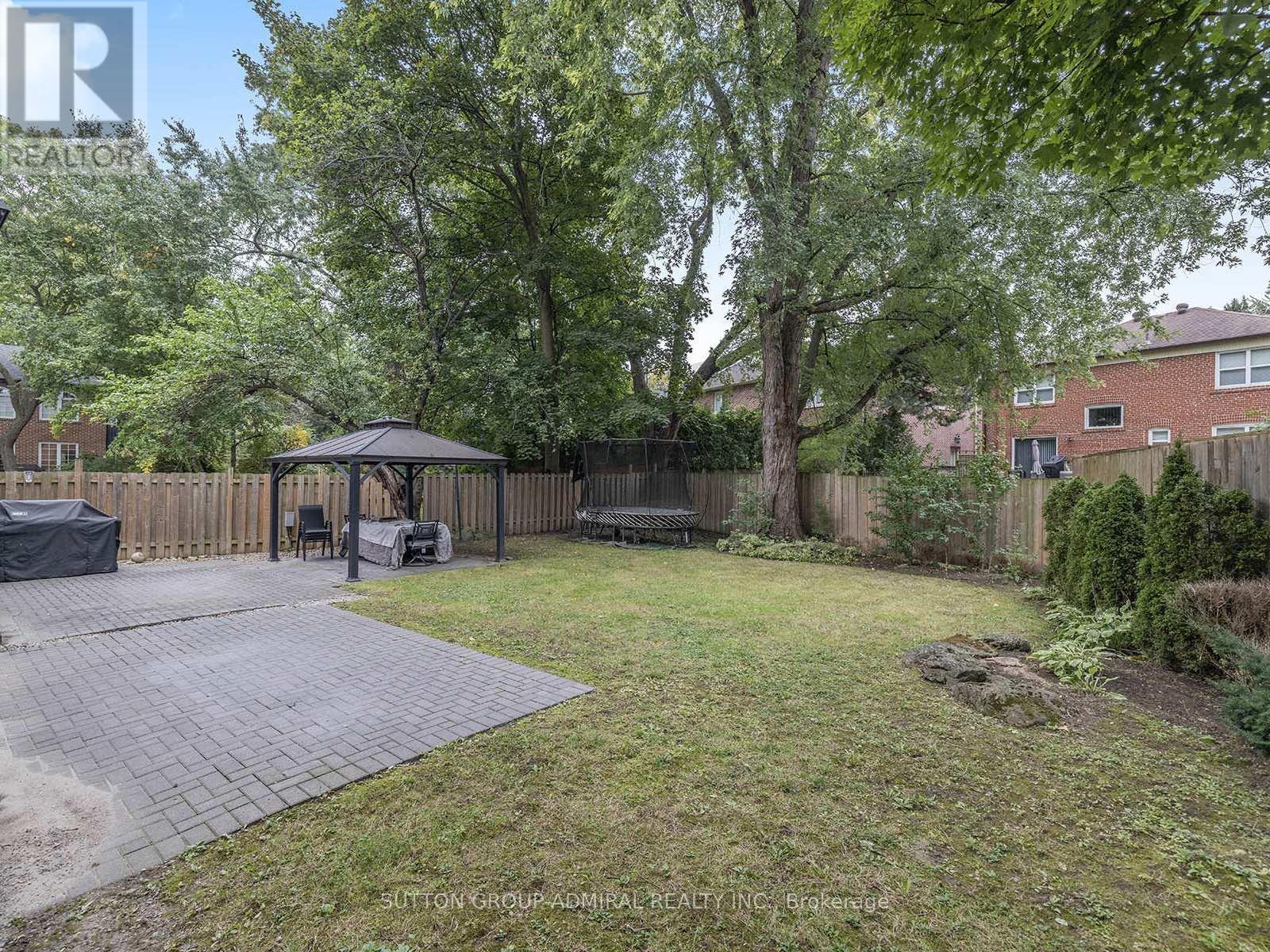 125 Sandringham Drive, Toronto, Ontario  M3H 1E2 - Photo 29 - C12893436