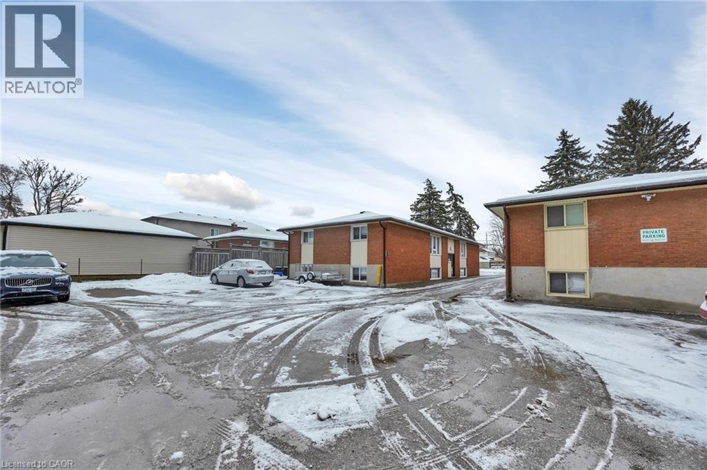 66 Barbara Crescent, Kitchener, Ontario  N2M 4N2 - Photo 3 - 40812522