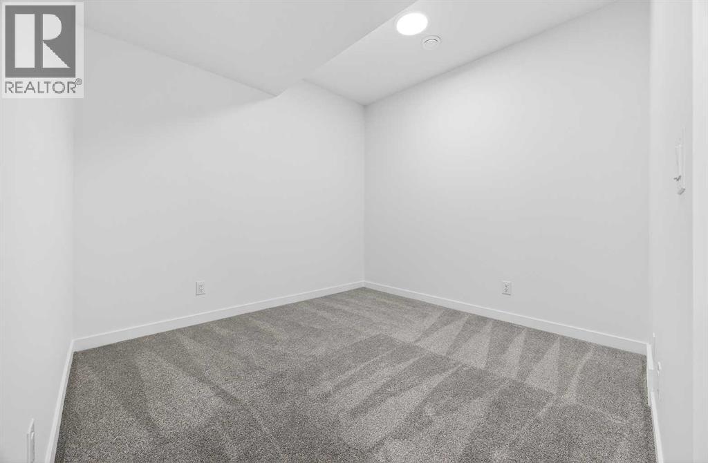 66 Creekside Way Sw, Calgary, Alberta  T2X 6E2 - Photo 32 - A2292722