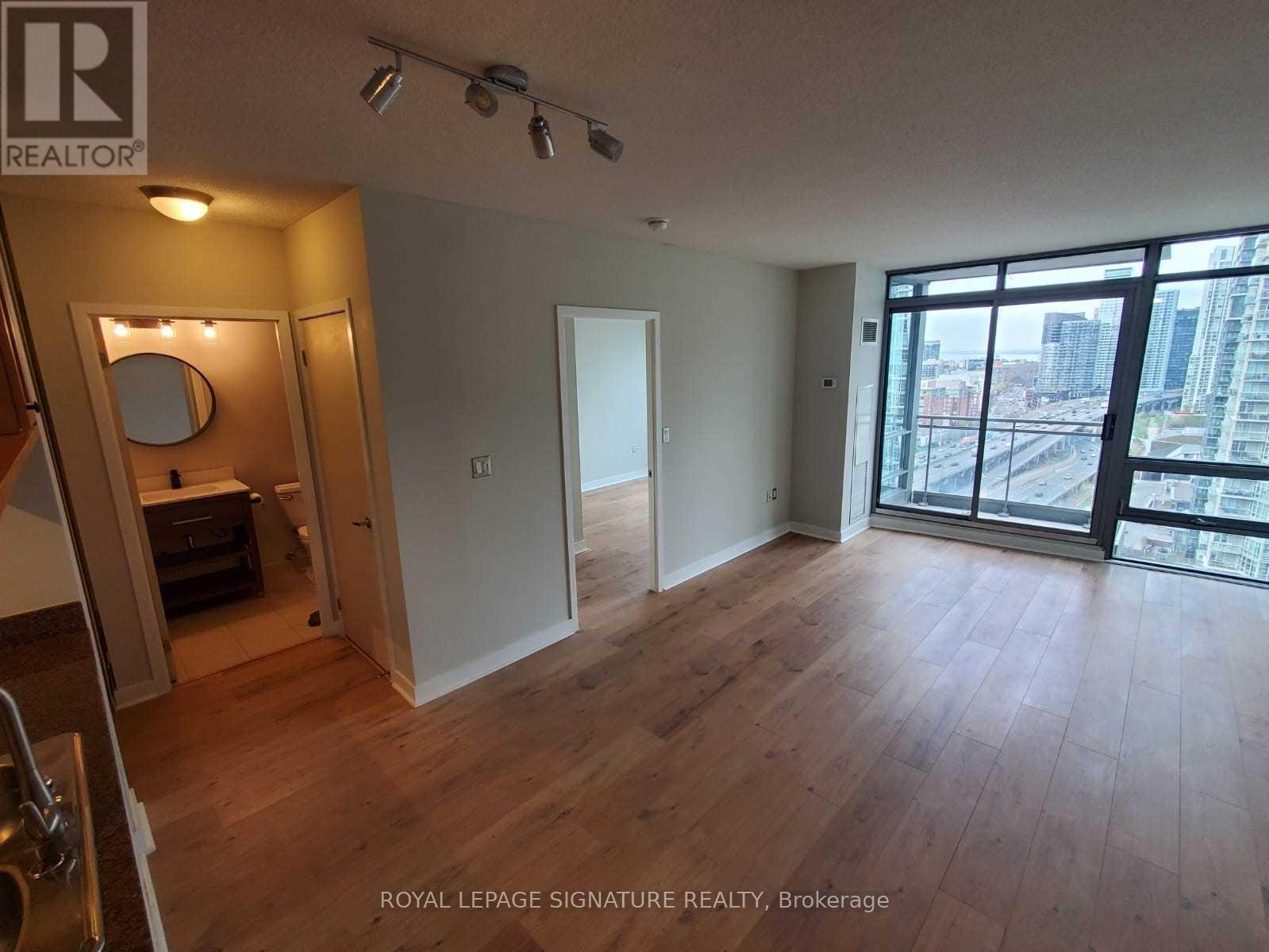 2206 - 5 Mariner Terrace, Toronto, Ontario  M5V 3V6 - Photo 12 - C12893538