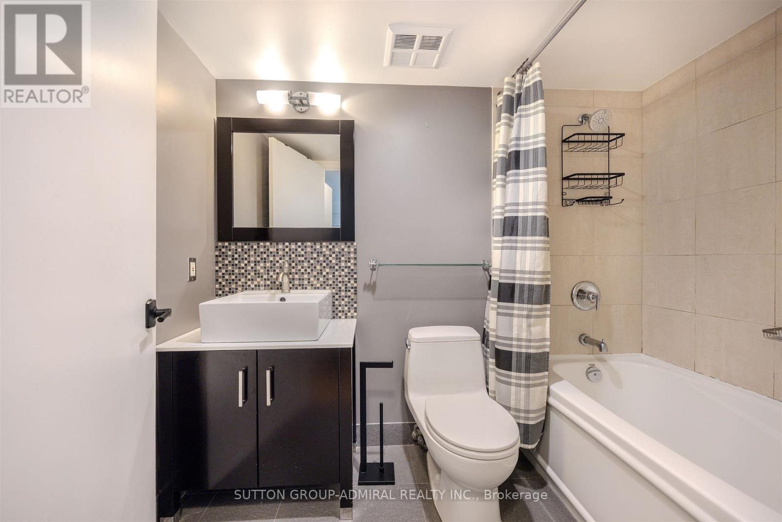 411 - 16 Harrison Garden Boulevard, Toronto, Ontario  M2N 7J6 - Photo 15 - C12893540