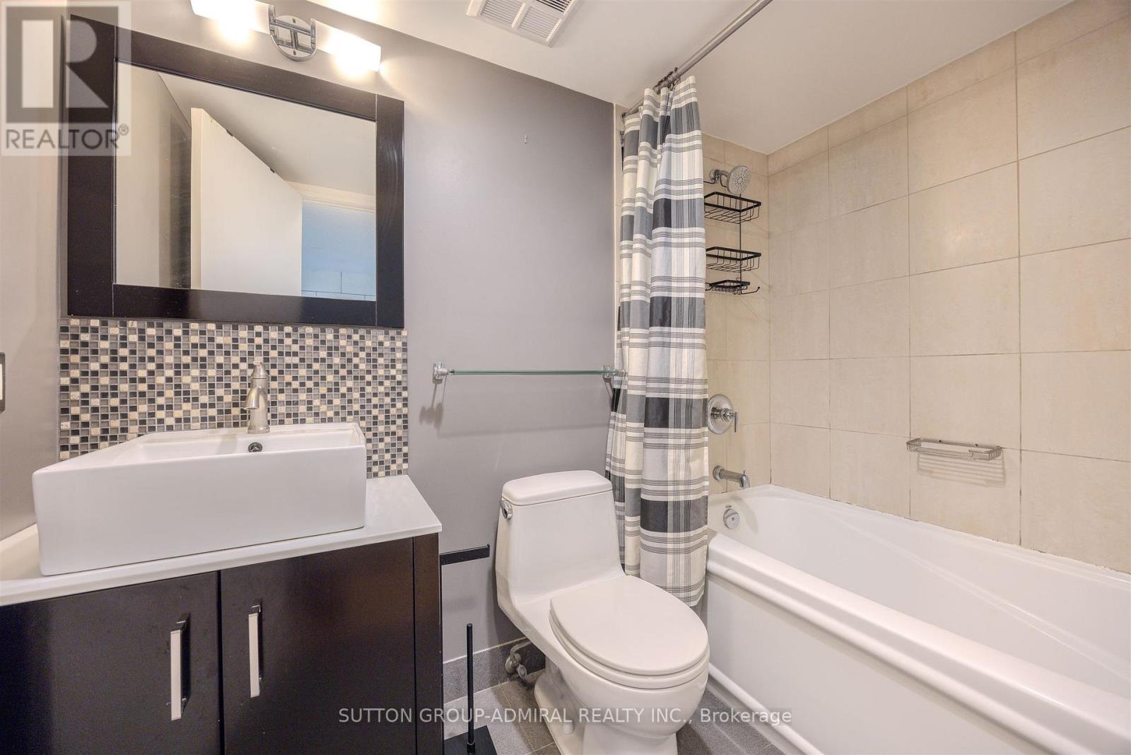 411 - 16 Harrison Garden Boulevard, Toronto, Ontario  M2N 7J6 - Photo 16 - C12893540