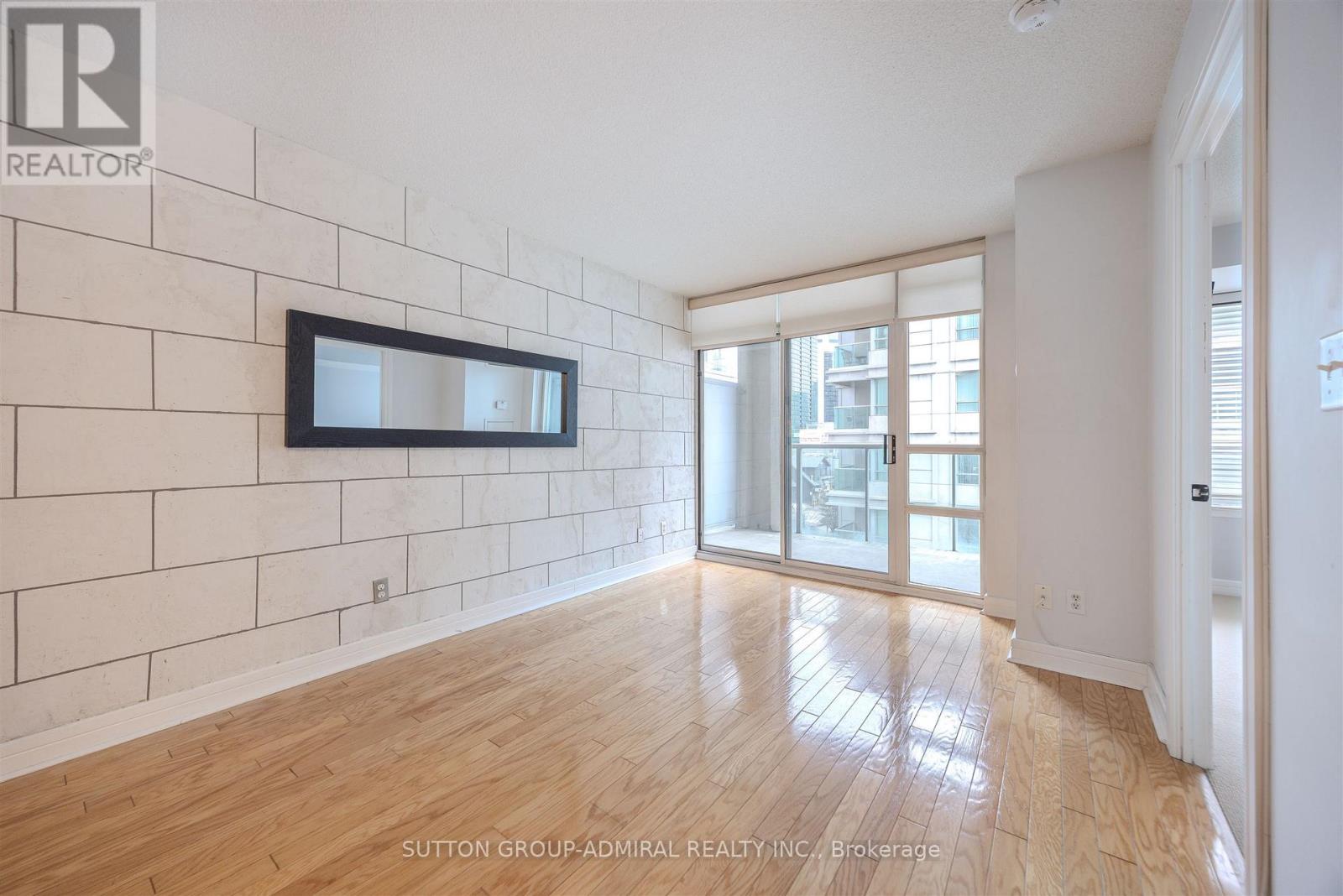 411 - 16 Harrison Garden Boulevard, Toronto, Ontario  M2N 7J6 - Photo 8 - C12893540