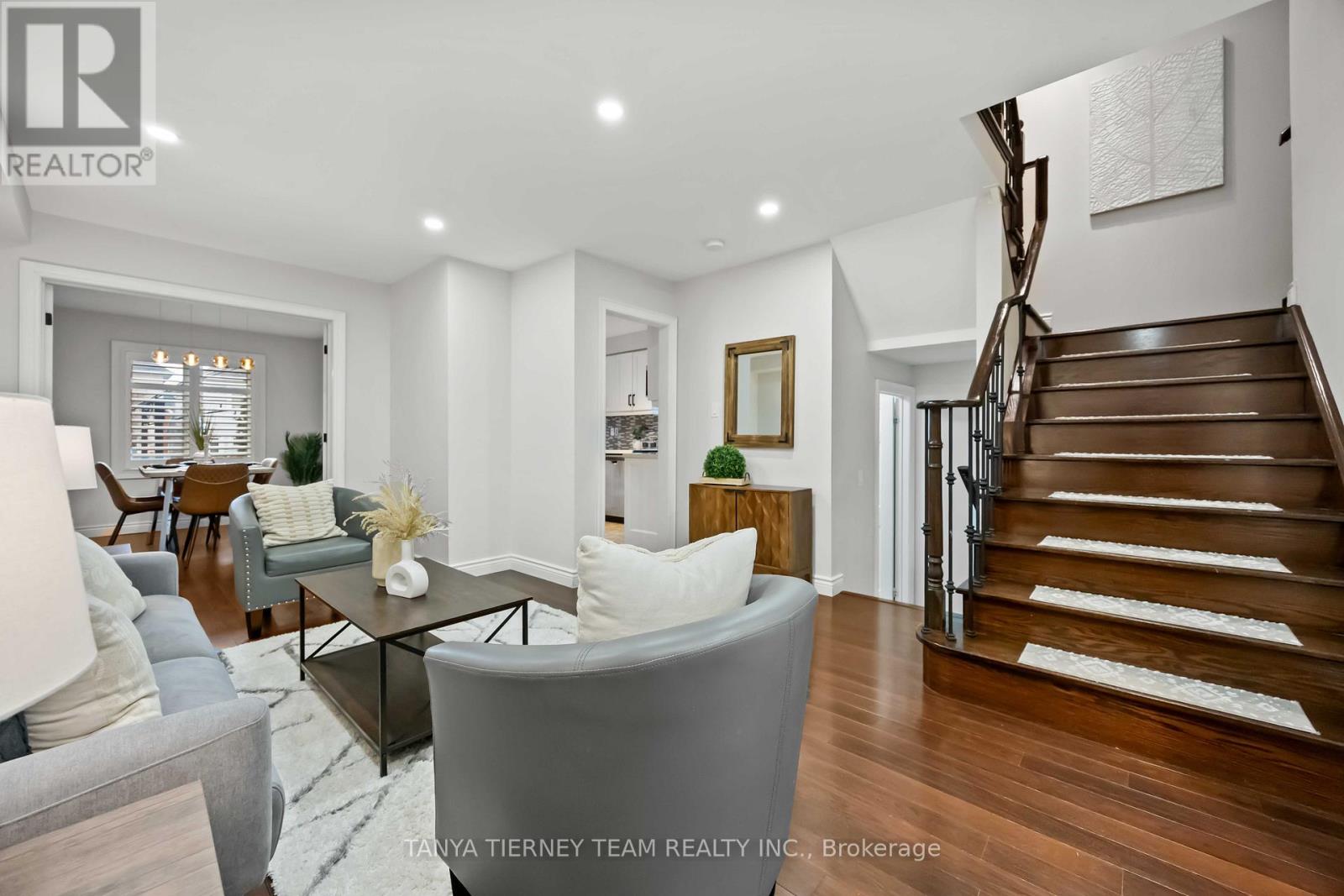 102 Zachary Place, Whitby, Ontario  L0B 1C0 - Photo 10 - E12893532