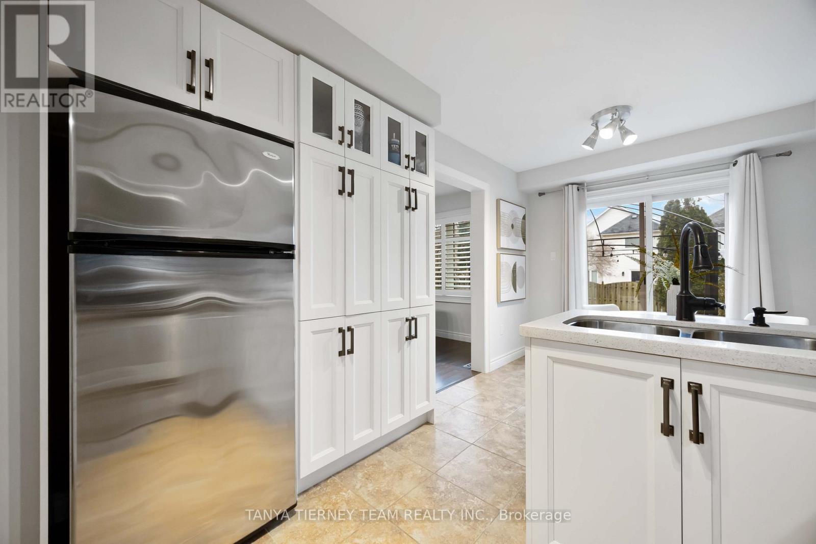 102 Zachary Place, Whitby, Ontario  L0B 1C0 - Photo 20 - E12893532