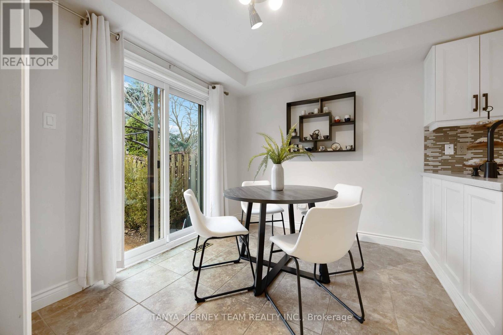 102 Zachary Place, Whitby, Ontario  L0B 1C0 - Photo 21 - E12893532