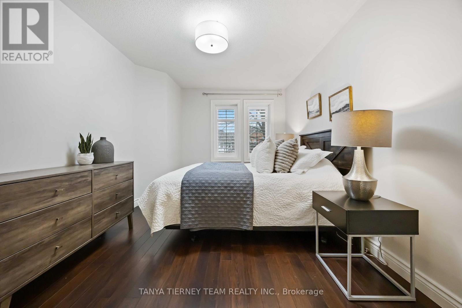 102 Zachary Place, Whitby, Ontario  L0B 1C0 - Photo 32 - E12893532