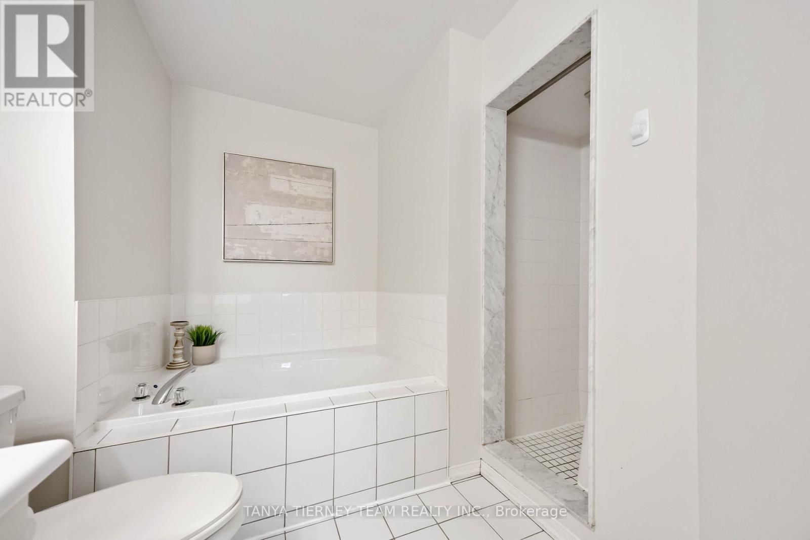 102 Zachary Place, Whitby, Ontario  L0B 1C0 - Photo 38 - E12893532