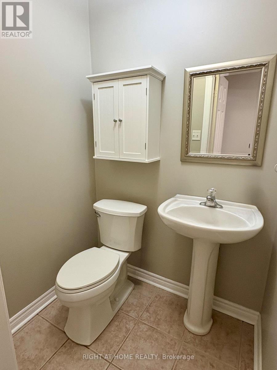 10 Stephanie Lane, Barrie (Painswick South), Ontario  L4N 0V1 - Photo 7 - S12893484