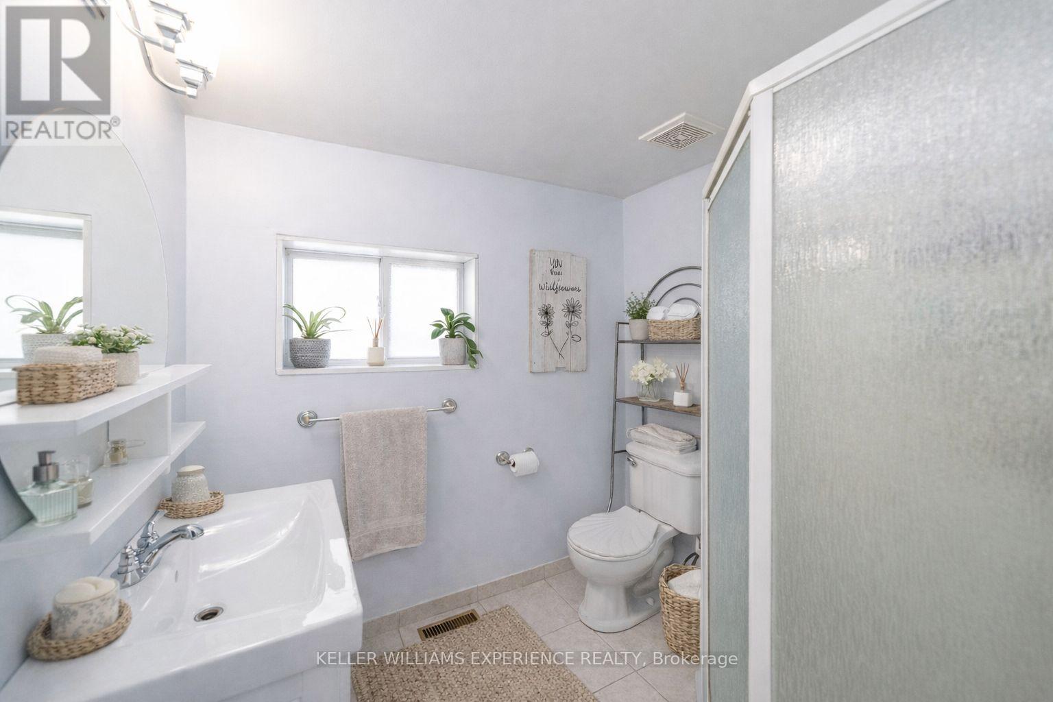 12 Elgin Street, Clearview, Ontario  L0M 1N0 - Photo 9 - S12893516