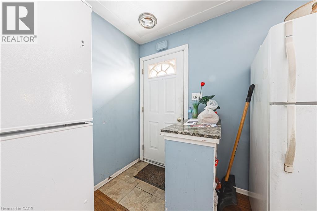 928 Upper Gage Avenue, Hamilton, Ontario  L8V 4K9 - Photo 2 - 40812806