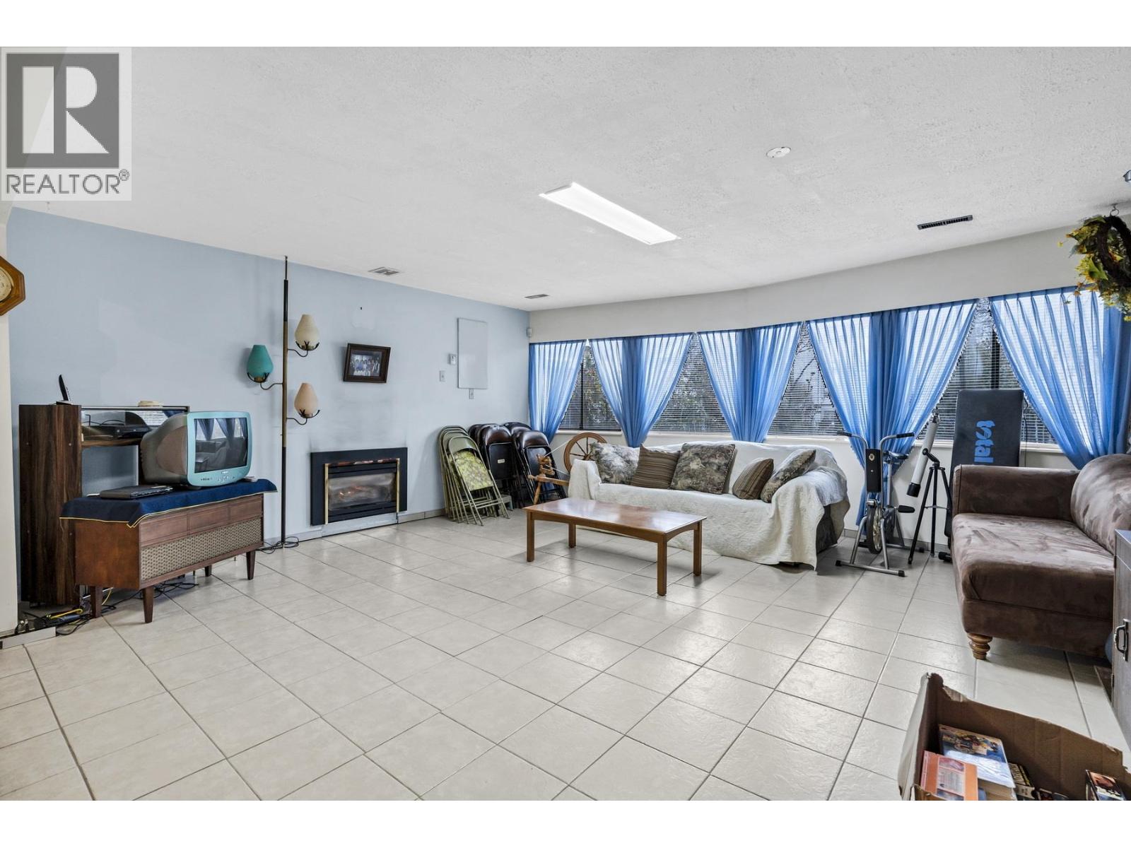 7615 Lawrence Drive, Burnaby, British Columbia  V5A 3M6 - Photo 29 - R3100725