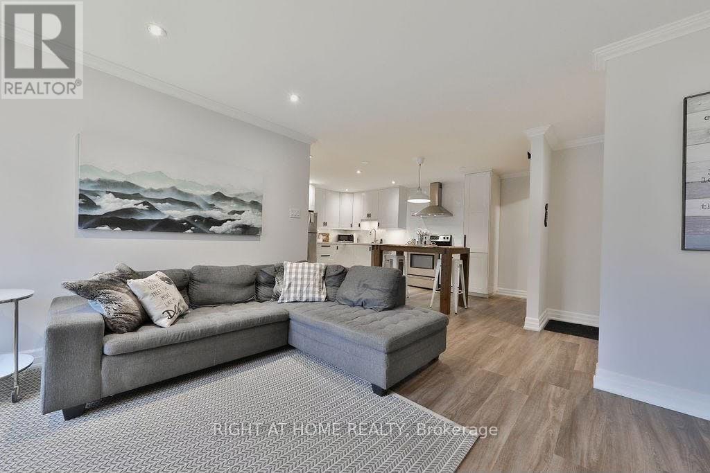 234 - 1498 Pilgrims Way, Oakville (Ga Glen Abbey), Ontario  L6M 3G9 - Photo 3 - W12893478