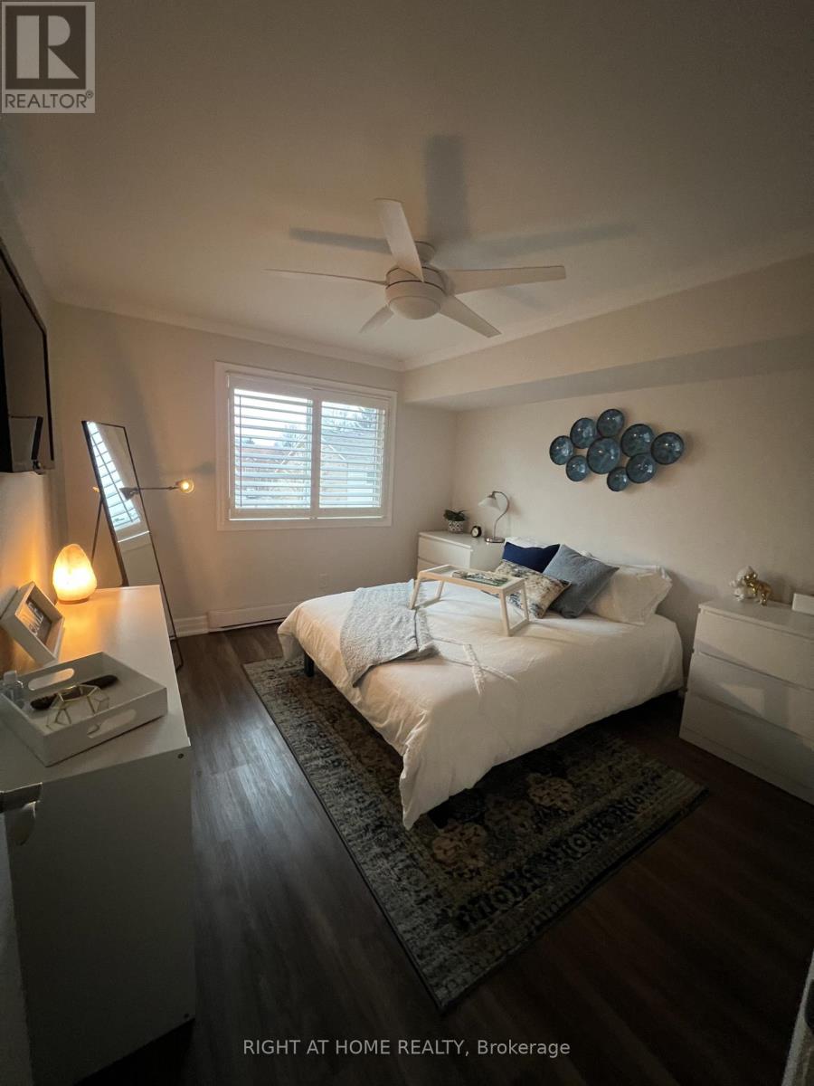 234 - 1498 Pilgrims Way, Oakville (Ga Glen Abbey), Ontario  L6M 3G9 - Photo 9 - W12893478