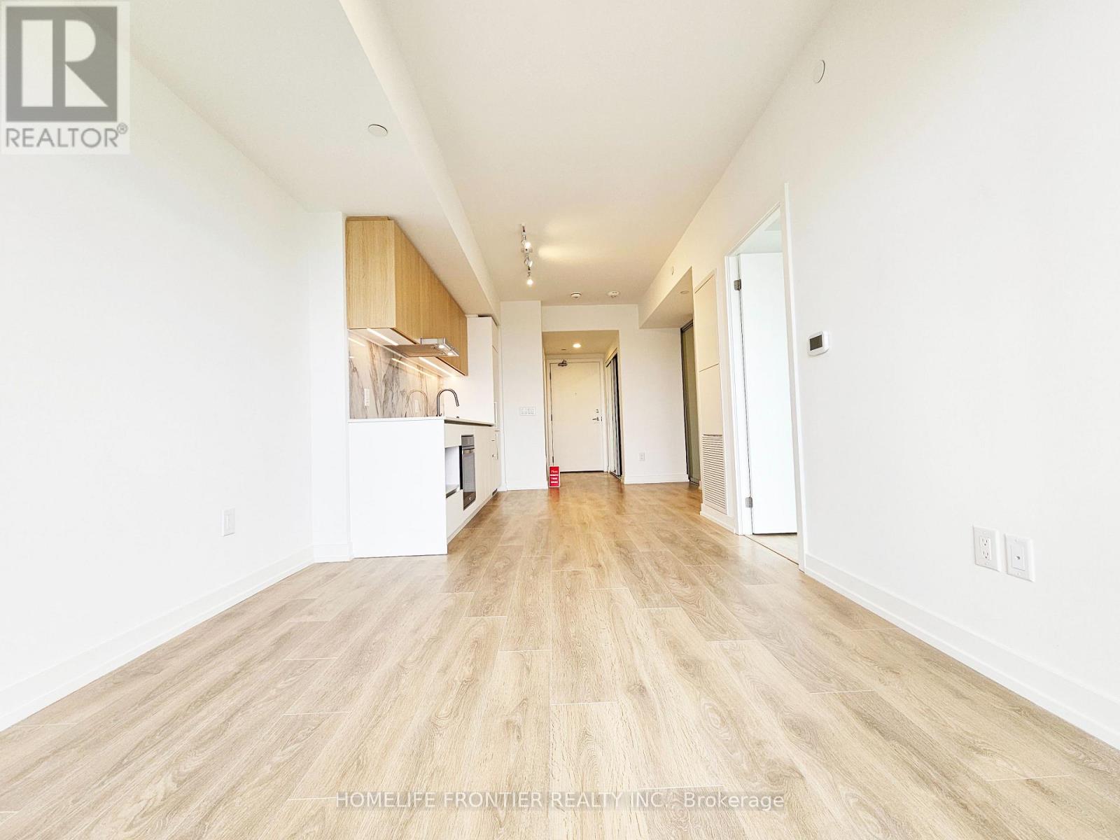 918 - 1100 Sheppard Avenue, Toronto (York University Heights), Ontario  M3K 0E4 - Photo 4 - W12893486