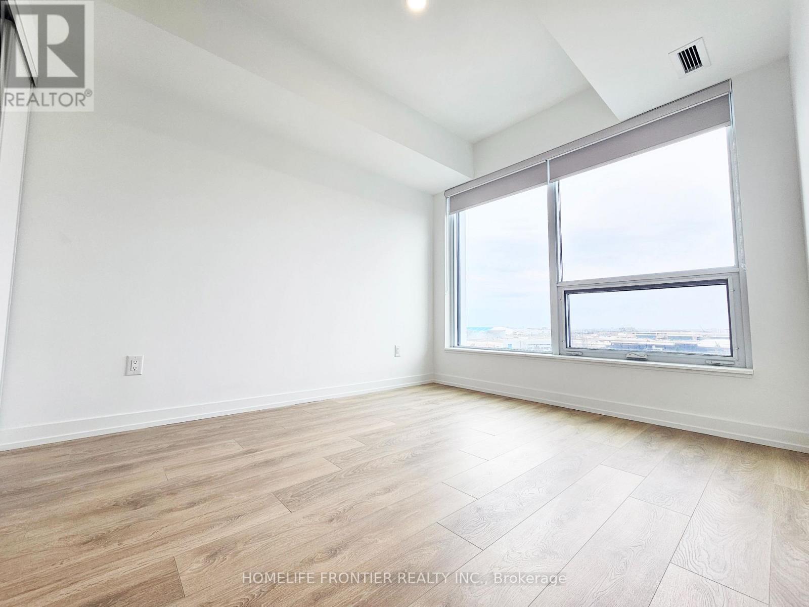 918 - 1100 Sheppard Avenue, Toronto (York University Heights), Ontario  M3K 0E4 - Photo 8 - W12893486