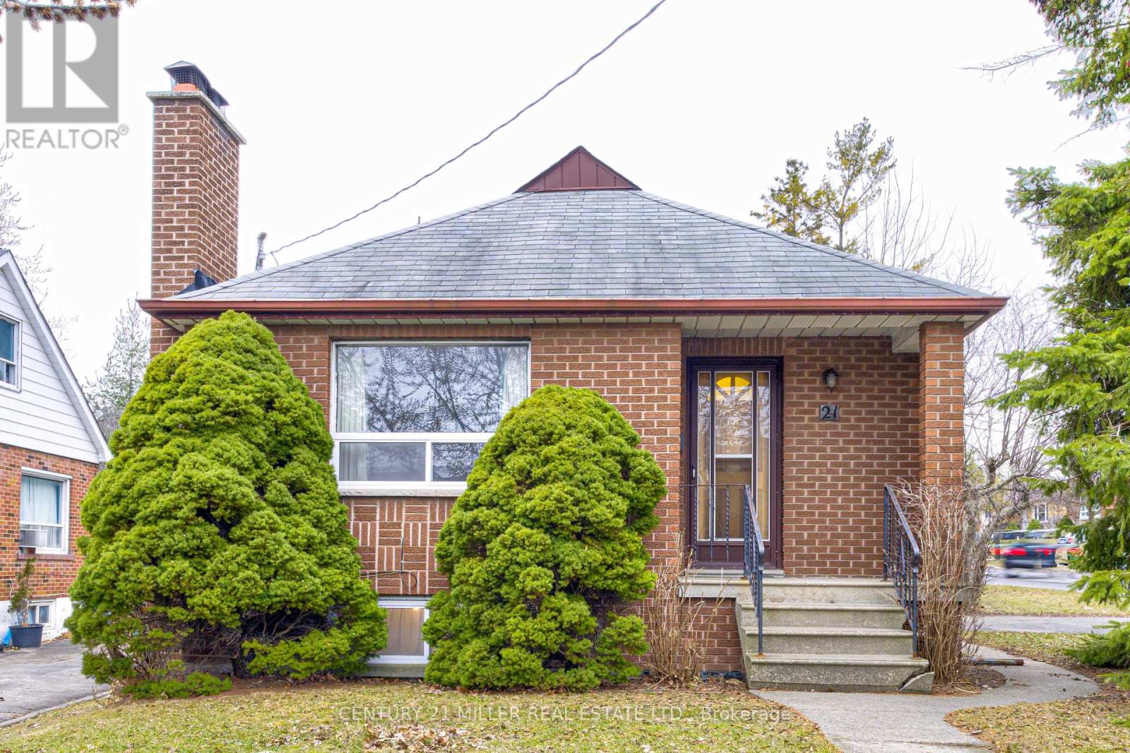 <div class="slider-price">$849,999</div><p>21 Dixon Road, Toronto, Ontario</p>