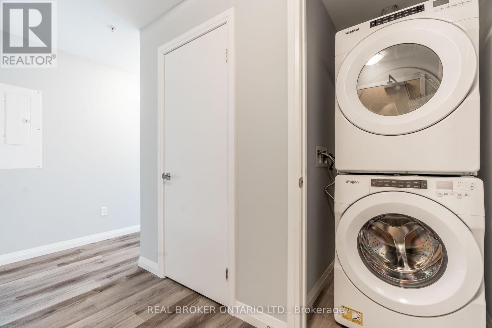 1205 - 60 Charles Street W, Kitchener, Ontario  N2G 1Y6 - Photo 5 - X12893490