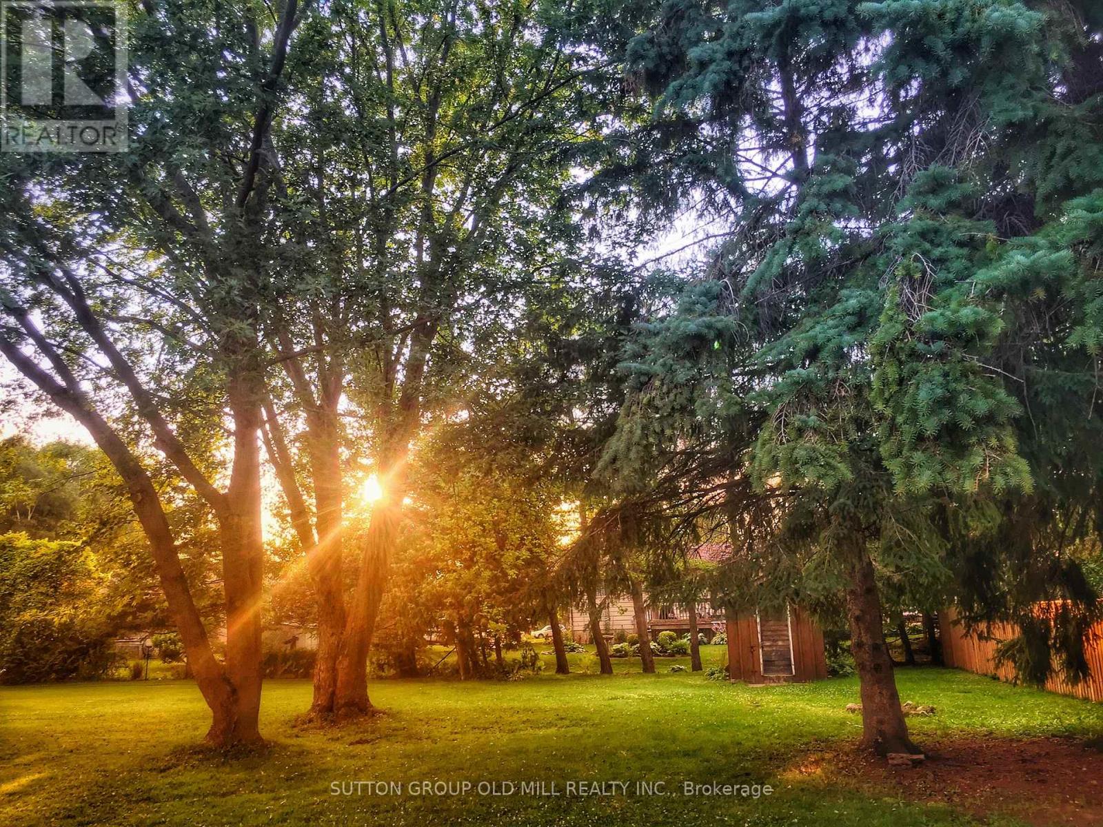 124 Bruce Street S, Blue Mountains, Ontario  N0H 2P0 - Photo 2 - X12893502