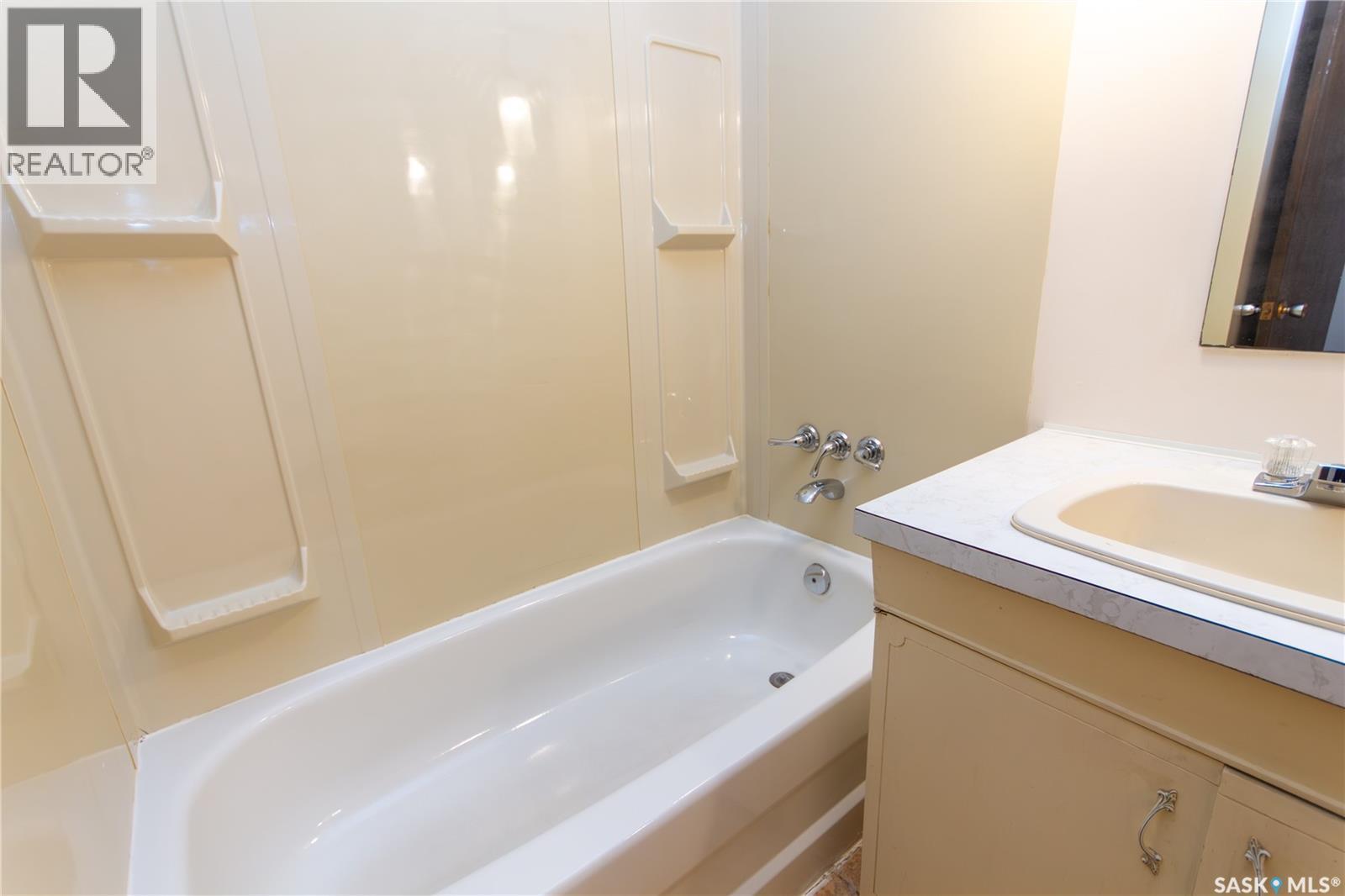 1902 95th Street, North Battleford, Saskatchewan  S9A 3C7 - Photo 10 - SK030674