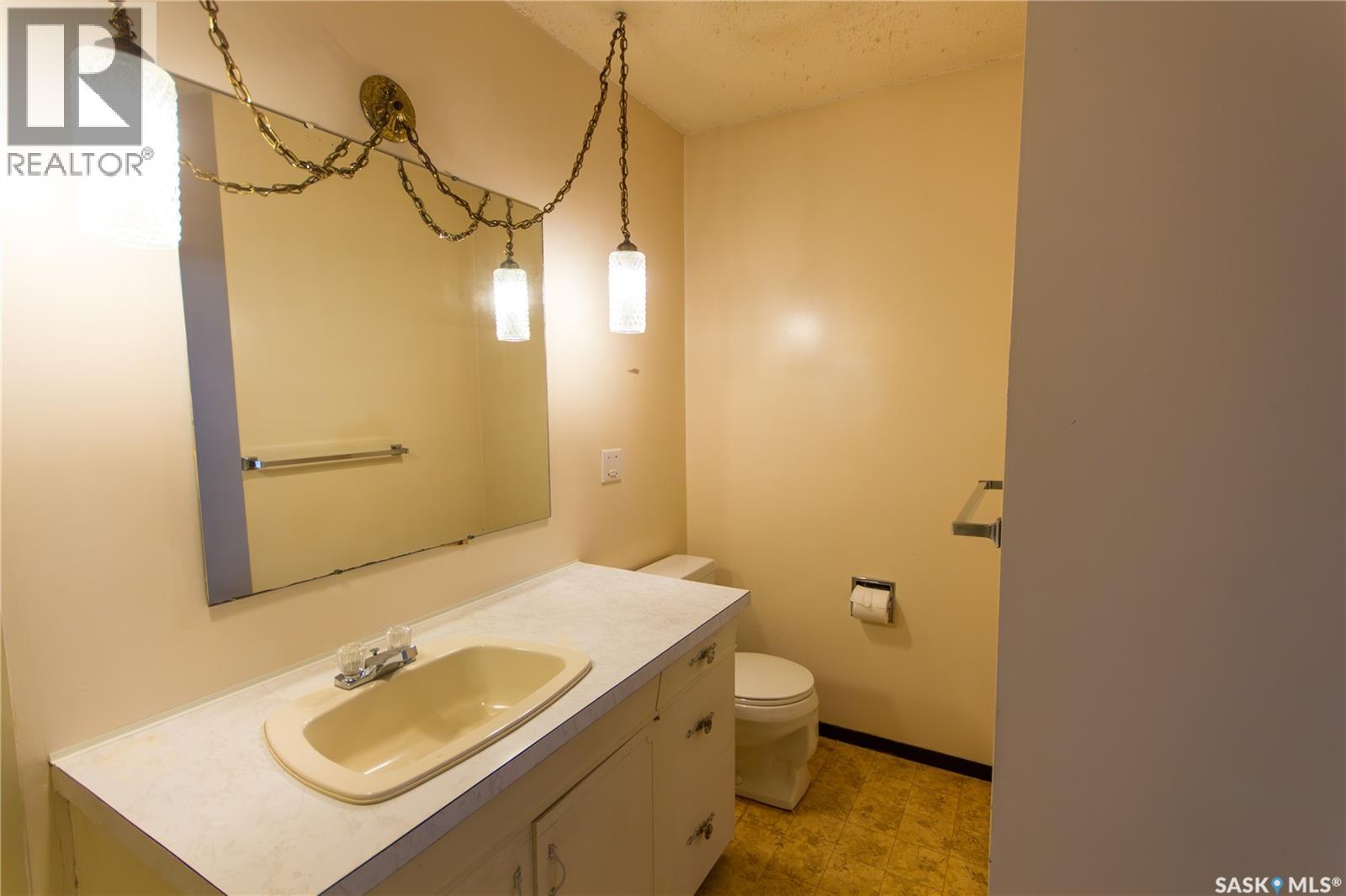 1902 95th Street, North Battleford, Saskatchewan  S9A 3C7 - Photo 11 - SK030674