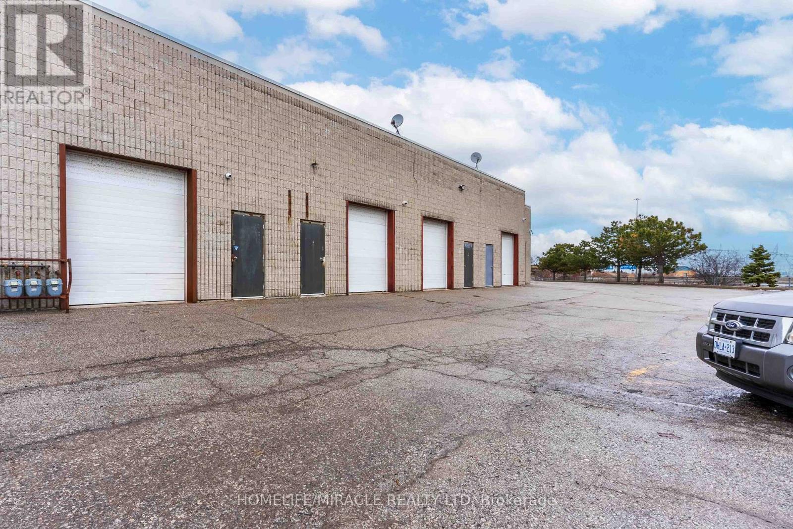 9 - 2575 Steeles Avenue E, Brampton (Steeles Industrial), Ontario  L6T 5T1 - Photo 16 - W12884990