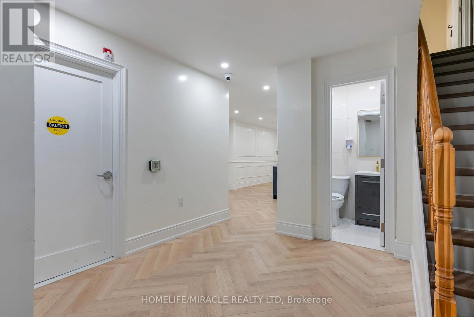 9 - 2575 Steeles Avenue E, Brampton (Steeles Industrial), Ontario  L6T 5T1 - Photo 13 - W12884990