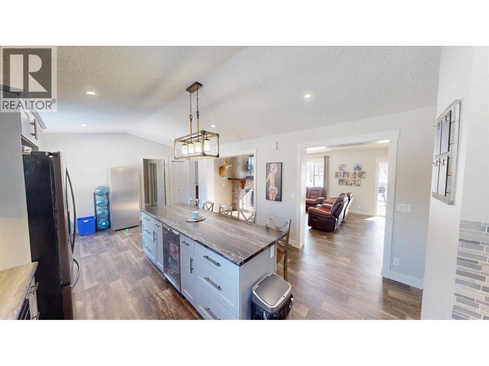 13654 W Sawyer Road, Charlie Lake, British Columbia  V1J 8L2 - Photo 5 - R3098968