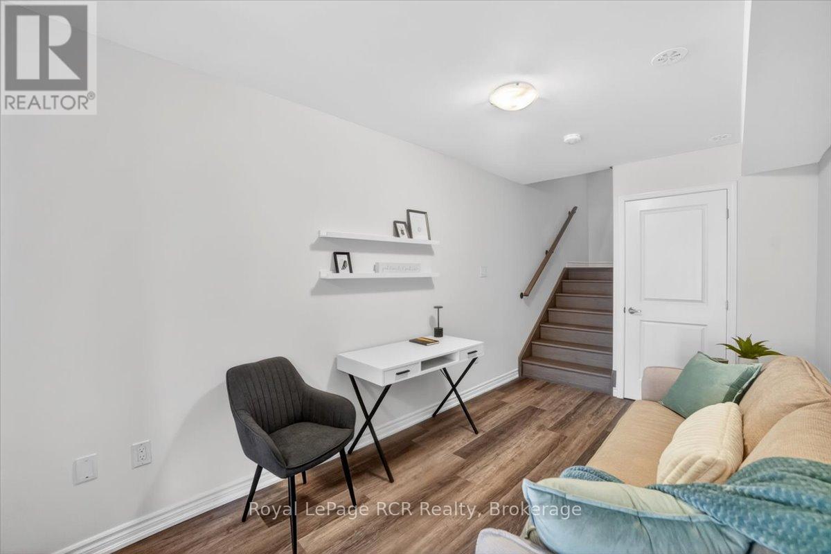 154 Elgin Street, Orillia, Ontario  L3V 8P7 - Photo 22 - S12893618