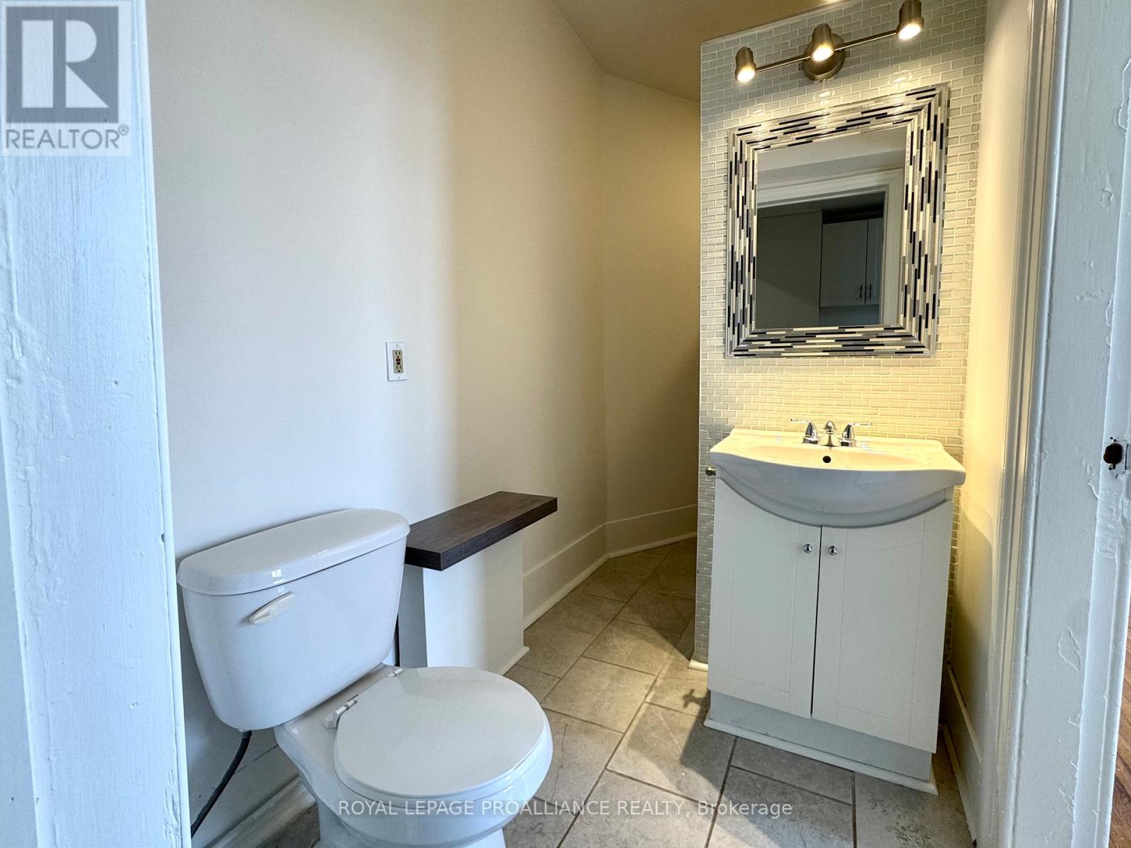 Unit 3 - 74 King Street W, Cobourg, Ontario  K9A 2M3 - Photo 15 - X12893558